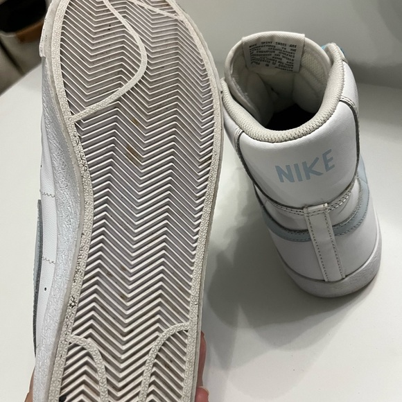 NIKE blazer high top shoes light blue swoosh with blue laces 7Y or 8.5W - Picture 6 of 7